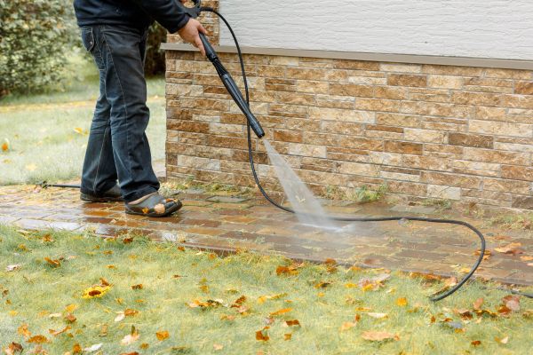 Cost of Residential Powerwashing in Schaumburg